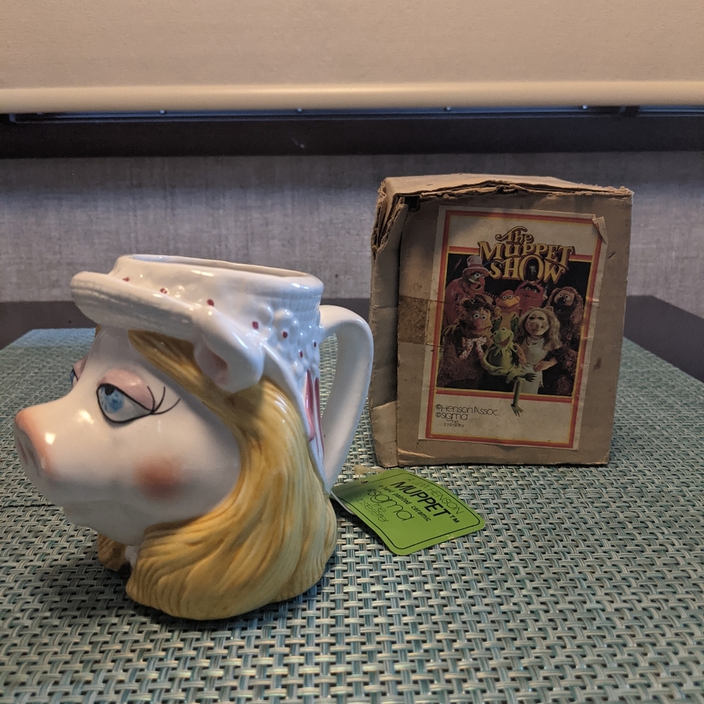 Vintage Miss Piggy Mug - Picture 3 of 6